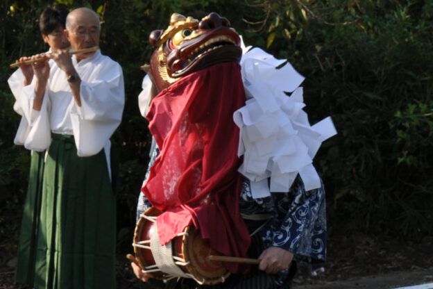 宗吾神社例大祭（長留の獅子舞）の画像2